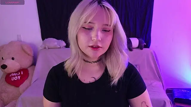 KuroChan420 online show from 02/28/25, 10:39