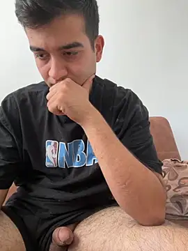 Snapshot of Ffhdr chatting on 10/11/25, 11:42 Ffhdr online show from 10/11/25, 11:42