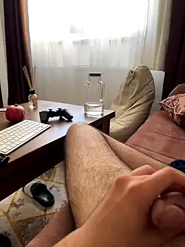 Snapshot of Ffhdr chatting on 10/25/25, 12:45 Ffhdr online show from 10/25/25, 12:45