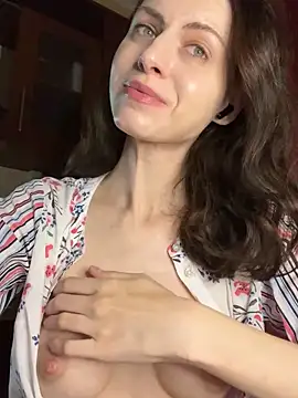 Snapshot of MissAnuta chatting on 10/28/25, 12:36 MissAnuta online show from 10/28/25, 12:36