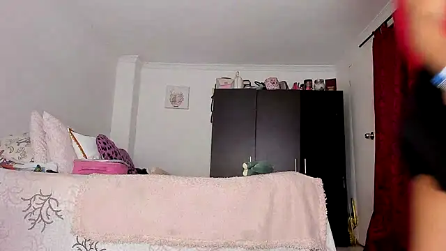 AlondraDiossa03 online show from 12/23/24, 08:57