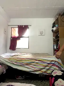 AlondraDiossa03 online show from 12/22/25, 07:11