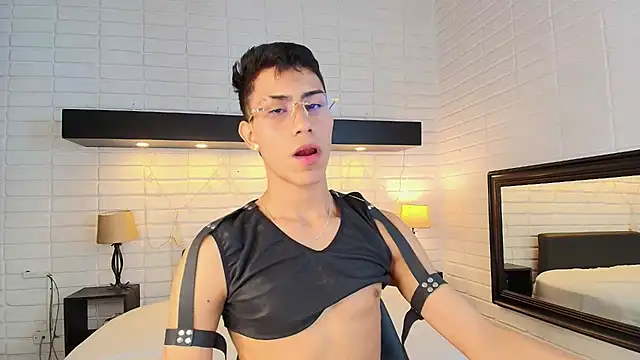 Snapshot of AlanNaughty chatting on 01/07/25, 09:46 AlanNaughty online show from 01/07/25, 09:46