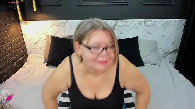 Shannonshine online show from 02/06/25, 12:26