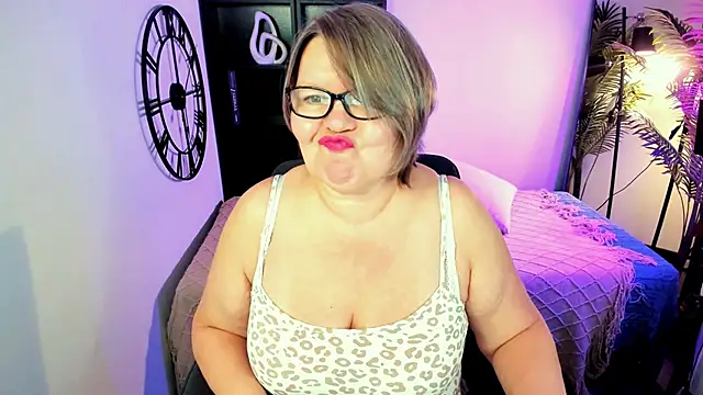 Shannonshine online show from 03/25/26, 02:01