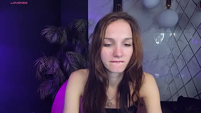 MirandaGlow online show from 12/05/24, 12:11