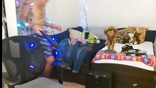 mycock2474u online show from 02/22/25, 01:02