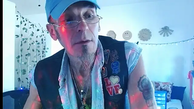 mycock2474u online show from 02/25/25, 02:58