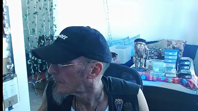 mycock2474u online show from 02/26/25, 09:16