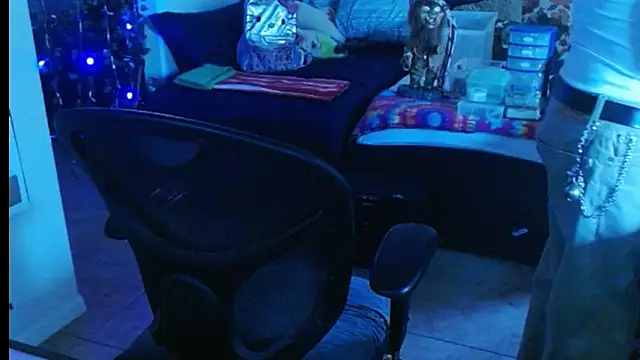 mycock2474u online show from 02/27/25, 01:16