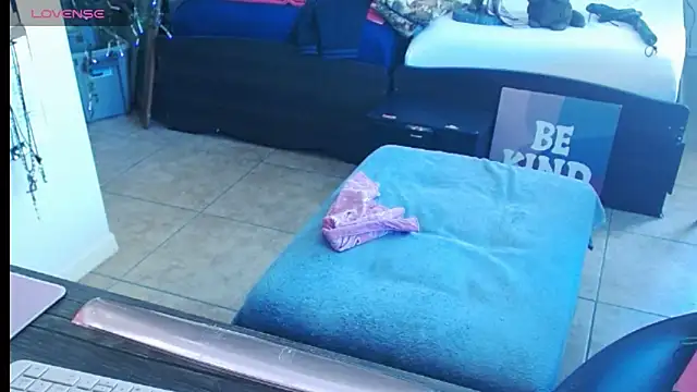 mycock2474u online show from 03/21/25, 07:46