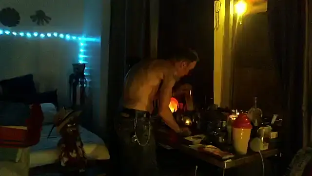 mycock2474u online show from 10/04/25, 06:22