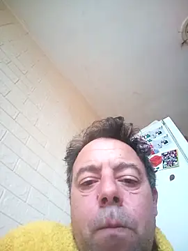 Snapshot of david_geam chatting on 12/13/24, 06:42 david geam online show from 12/13/24, 06:42