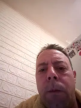 Snapshot of david_geam chatting on 12/19/24, 08:23 david geam online show from 12/19/24, 08:23