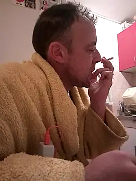 Snapshot of david_geam chatting on 12/23/24, 03:18 david geam online show from 12/23/24, 03:18