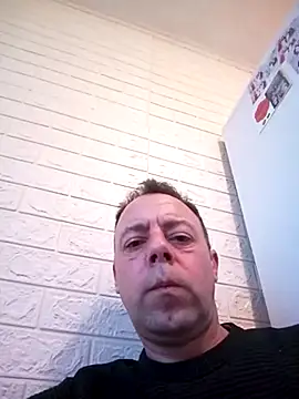 Snapshot of david_geam chatting on 12/24/24, 06:33 david geam online show from 12/24/24, 06:33