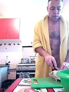 Snapshot of david_geam chatting on 12/24/24, 09:39 david geam online show from 12/24/24, 09:39