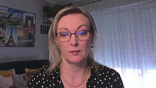 vanessa chat online show from 02/20/25, 02:24