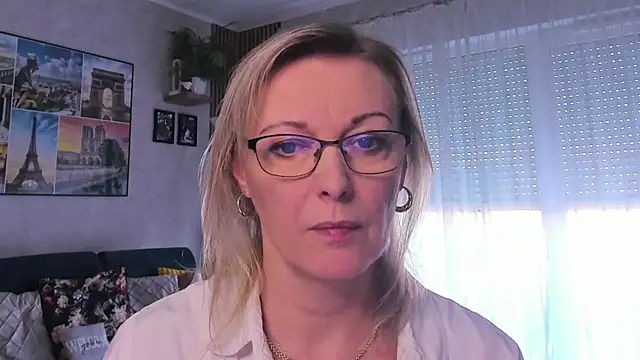 vanessa chat online show from 03/20/25, 02:21