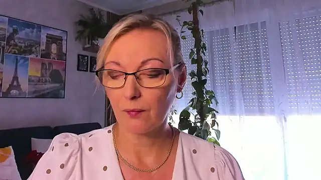 vanessa chat online show from 09/25/25, 01:37