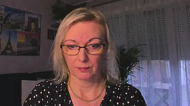 vanessa chat online show from 12/14/25, 02:11