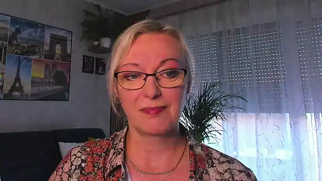 Snapshot of vanessa_chat chatting on 04/29/26, 05:30 vanessa chat online show from 04/29/26, 05:30