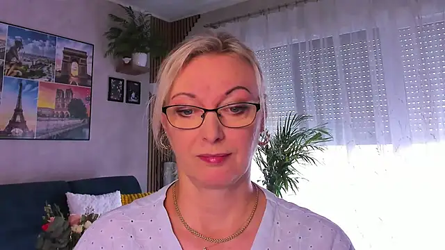 Snapshot of vanessa_chat chatting on 05/11/26, 02:56 vanessa chat online show from 05/11/26, 02:56