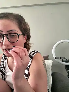 bisexyelizz online show from 03/23/25, 07:09