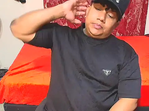 Snapshot of Malo666howard chatting on 02/17/26, 12:34 Malo666howard online show from 02/17/26, 12:34