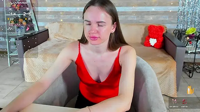 Snapshot of SusanSmit chatting on 02/13/26, 07:54 SusanSmit online show from 02/13/26, 07:54