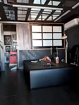 Snapshot of DarkDea chatting on 10/24/25, 12:56 DarkDea online show from 10/24/25, 12:56