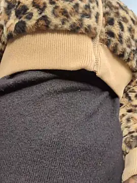 Snapshot of DarkDea chatting on 12/04/25, 01:53 DarkDea online show from 12/04/25, 01:53