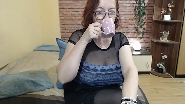 EvelyneFlirtyMilf online show from 05/22/26, 04:52