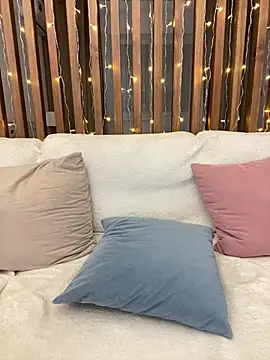 Snapshot of HotyWinter chatting on 03/08/25, 07:42 HotyWinter online show from 03/08/25, 07:42