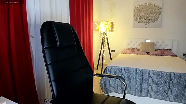 Colette  1977 online show from 11/11/25, 06:19