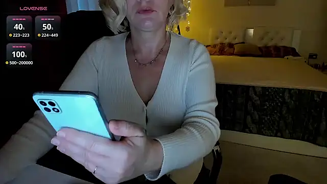 Colette  1977 online show from 12/01/25, 04:39