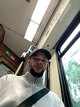 Lionayowe online show from 10/08/25, 04:04