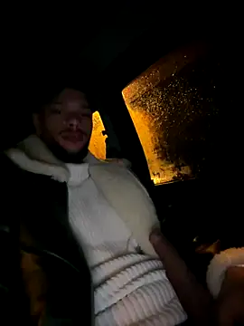 Lionayowe online show from 10/30/25, 12:01