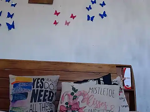 Princess Ariahsquirty online show from 10/15/25, 07:52