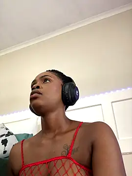 LuciousLips96 online show from 12/05/25, 12:14