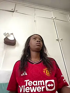 Snapshot of LuciousLips96 chatting on 02/17/26, 11:18 LuciousLips96 online show from 02/17/26, 11:18