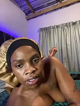 Snapshot of LuciousLips96 chatting on 03/02/26, 04:36 LuciousLips96 online show from 03/02/26, 04:36