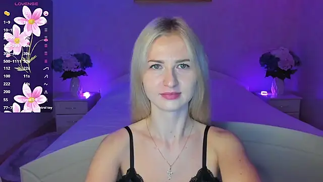 AnnaCarrera online show from 10/26/25, 09:42