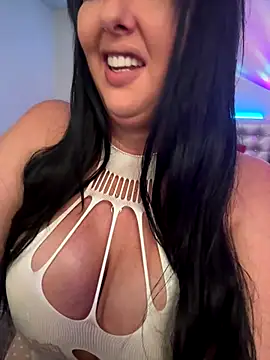 TiffanyRoxx online show from 11/26/25, 09:49