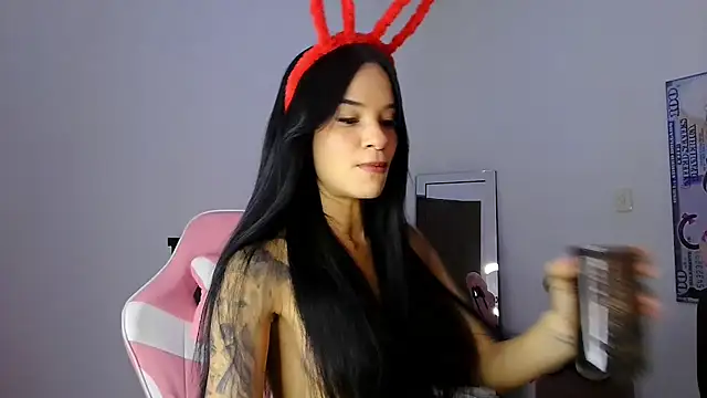 Snapshot of secretgreisy_ chatting on 07/19/26, 11:41 secretgreisy online show from 07/19/26, 11:41