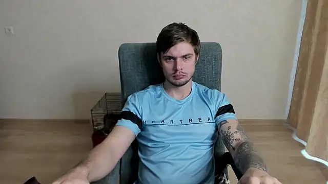 maks wolfis online show from 04/28/26, 07:46