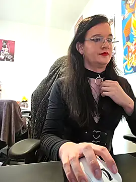 HotysimeHot1 online show from 04/17/26, 12:08