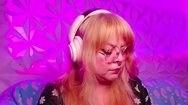 Satyn doll online show from 09/30/25, 03:00