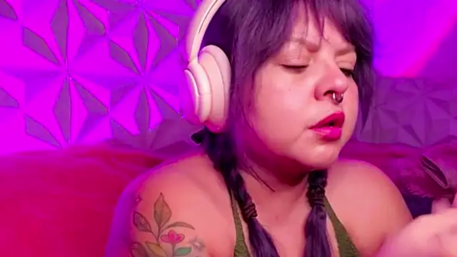 Satyn doll online show from 10/21/25, 04:35