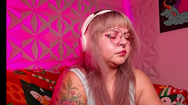 Satyn doll online show from 12/20/25, 12:51